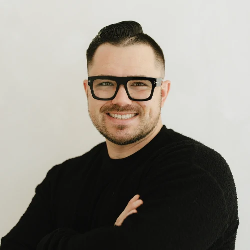 Chiropractor Arlington Heights IL Drew Voelsch LP Portrait